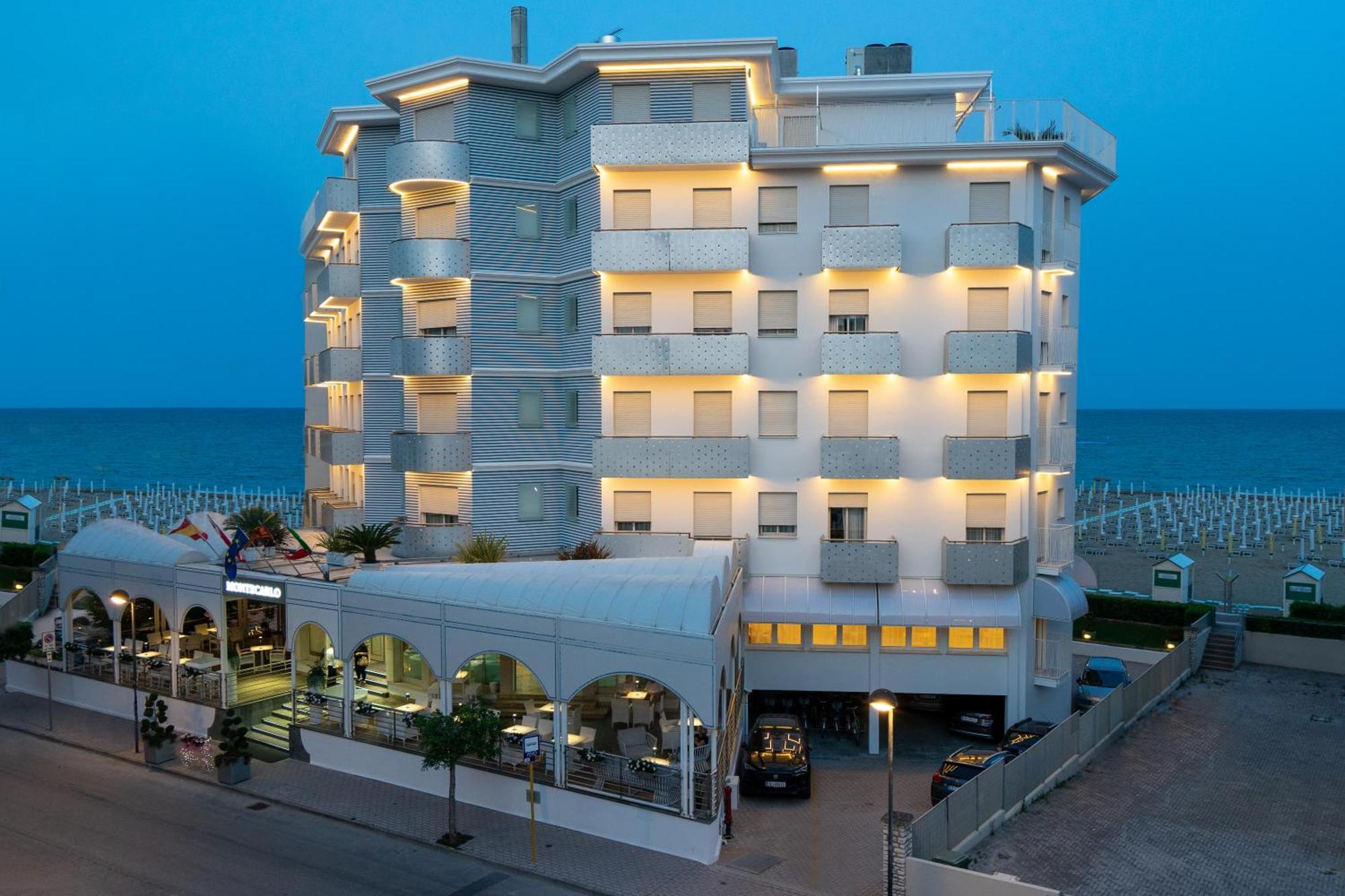 Hotel Montecarlo 3 Stelle Superior Caorle Exterior foto