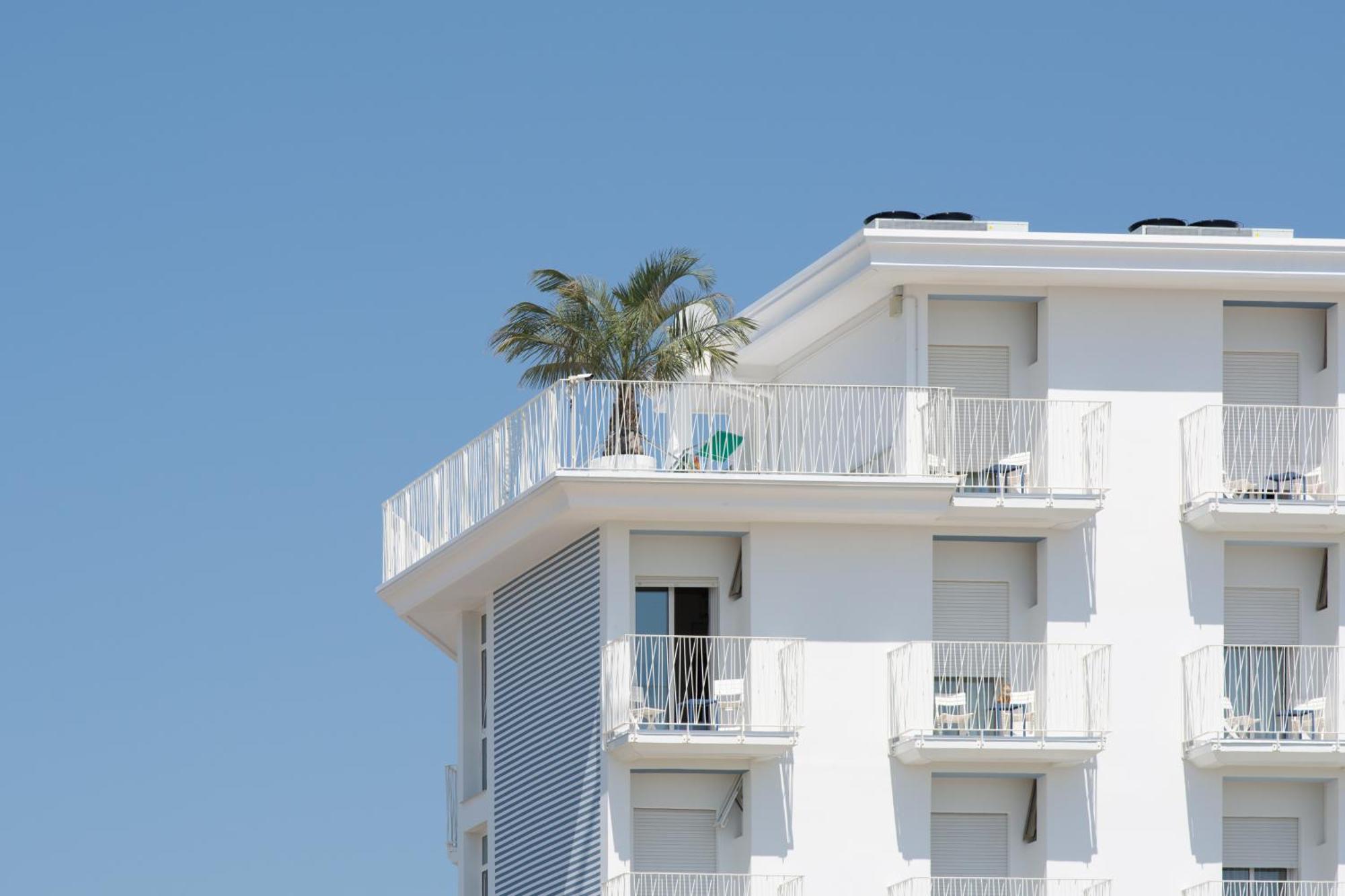 Hotel Montecarlo 3 Stelle Superior Caorle Exterior foto
